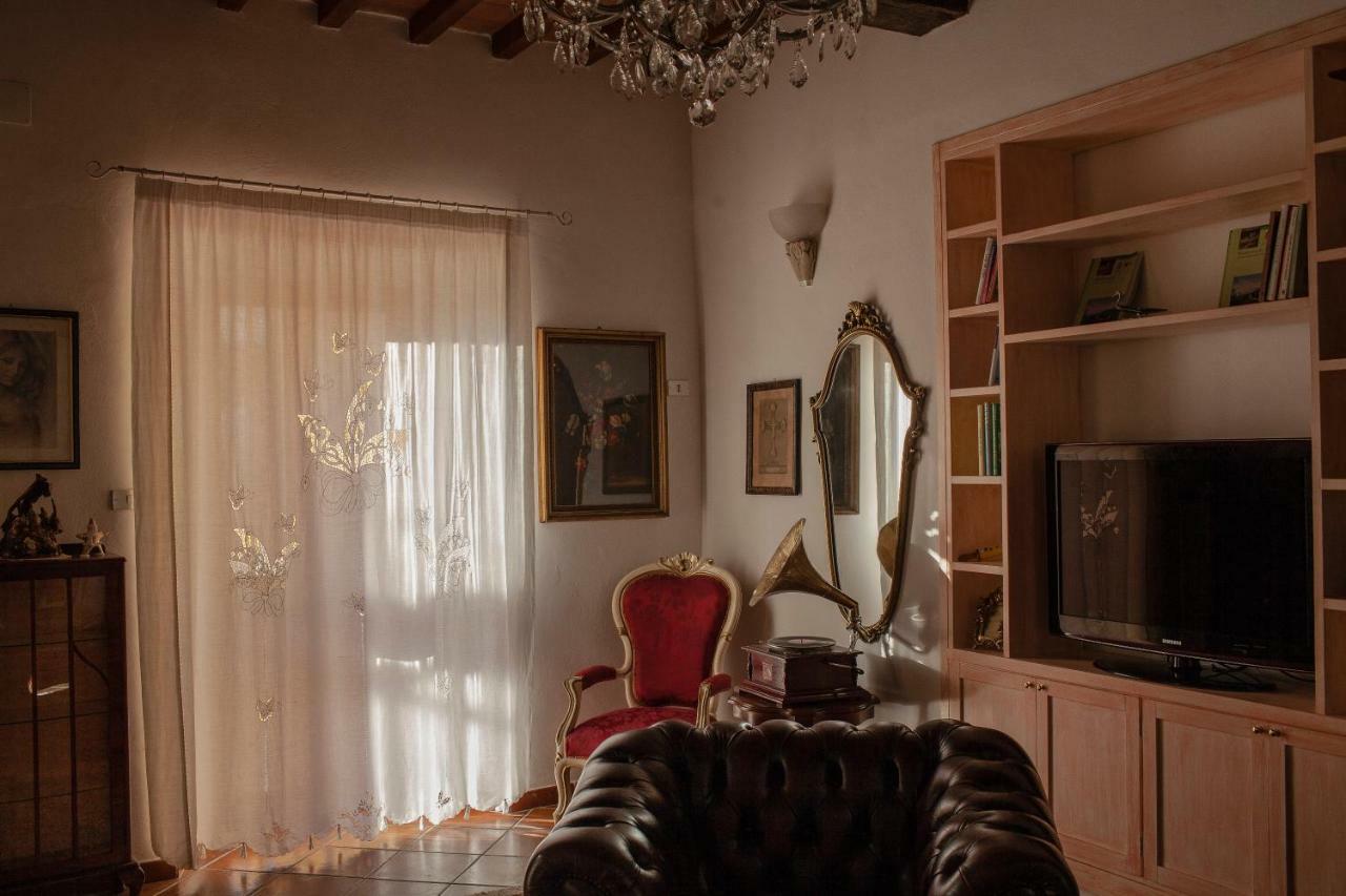 Borgo Della Rocca Bed and Breakfast Montemurlo Buitenkant foto