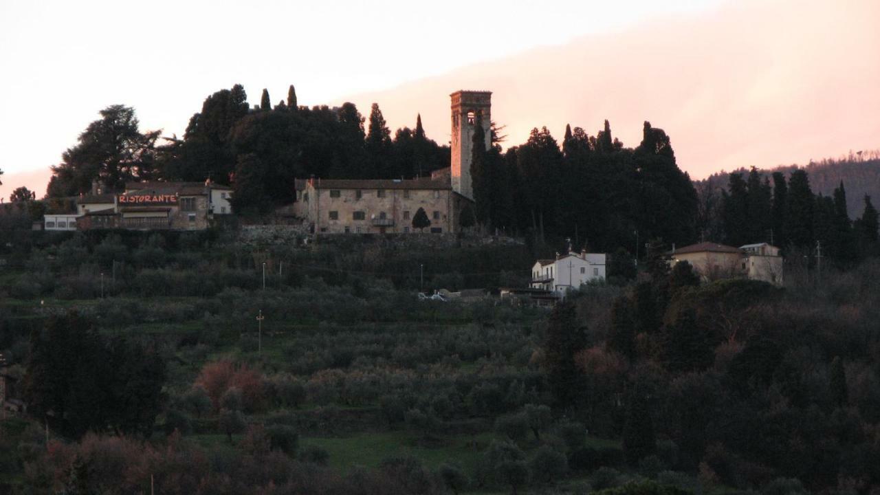 Borgo Della Rocca Bed and Breakfast Montemurlo Buitenkant foto