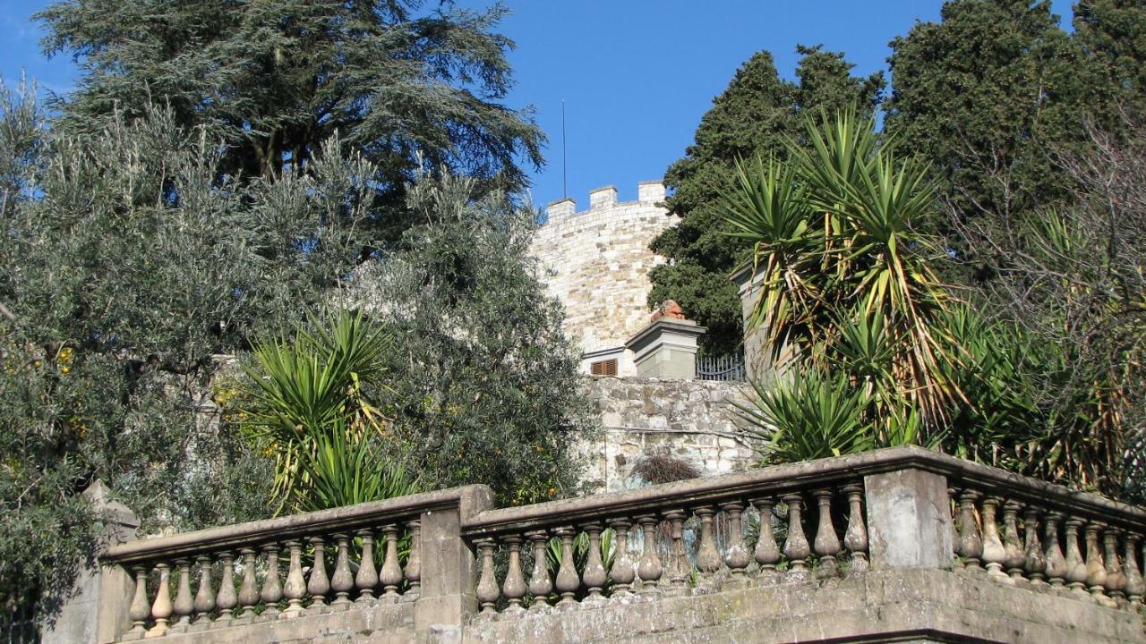 Borgo Della Rocca Bed and Breakfast Montemurlo Buitenkant foto