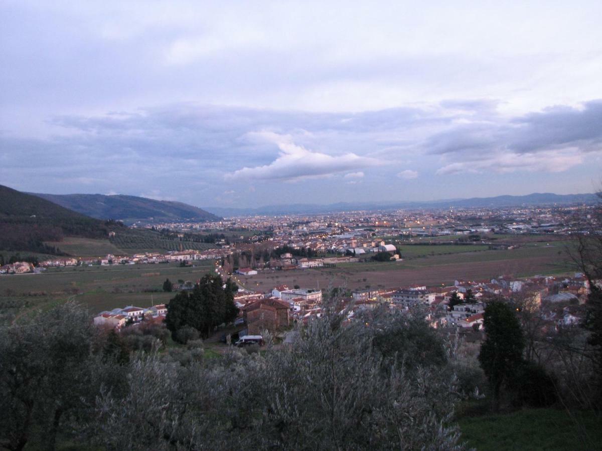 Borgo Della Rocca Bed and Breakfast Montemurlo Buitenkant foto